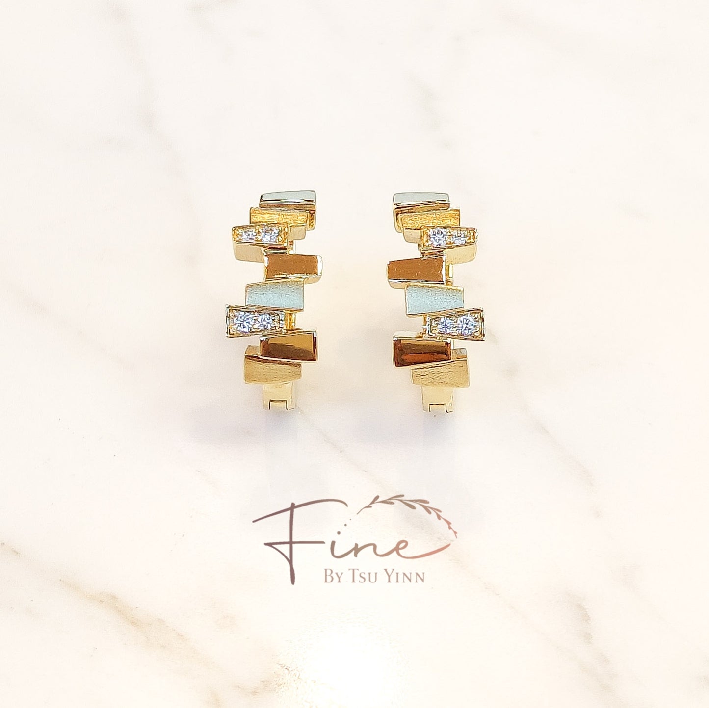 Leigh Double-Sided Huggies in Yellow Gold