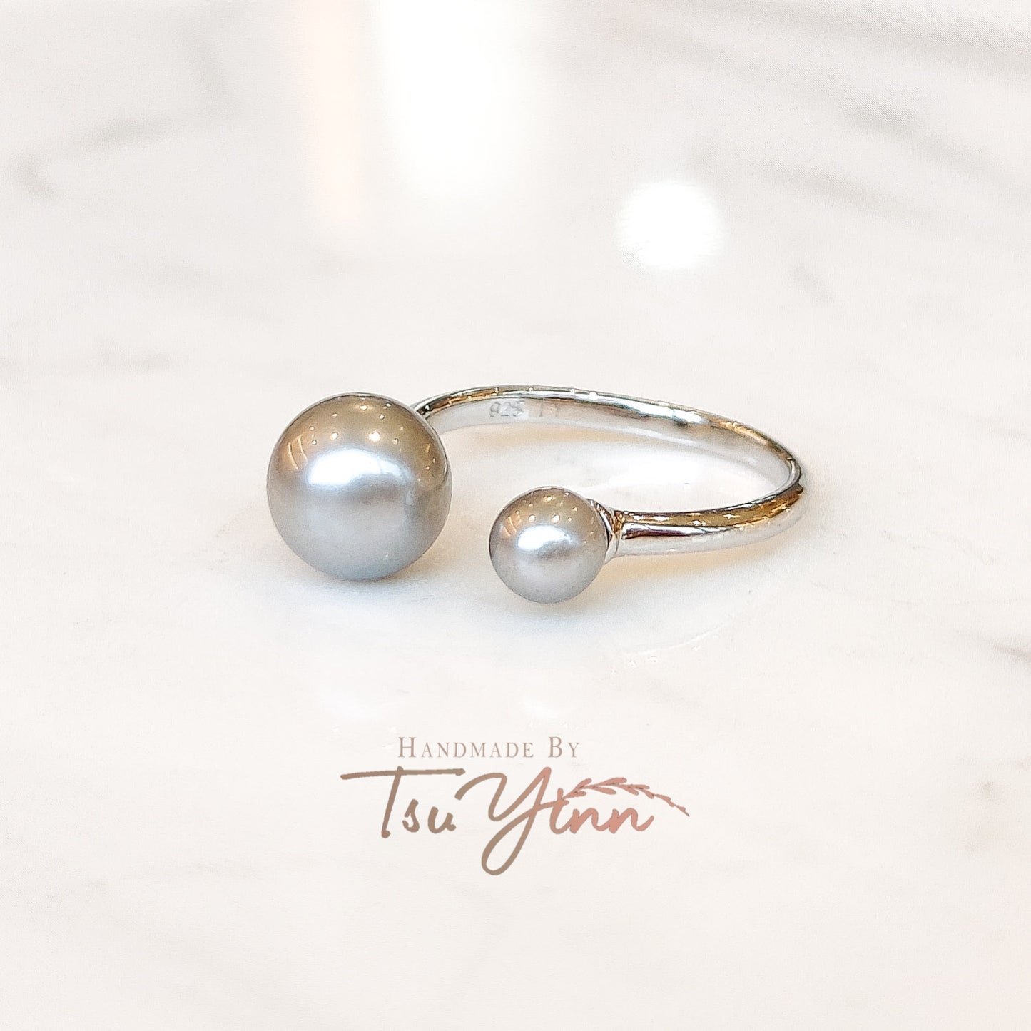 Pearl Baubles Open Ring (Grey)