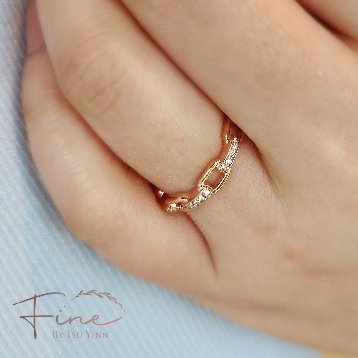 FBTY Olivia Ring (Eternity Band)