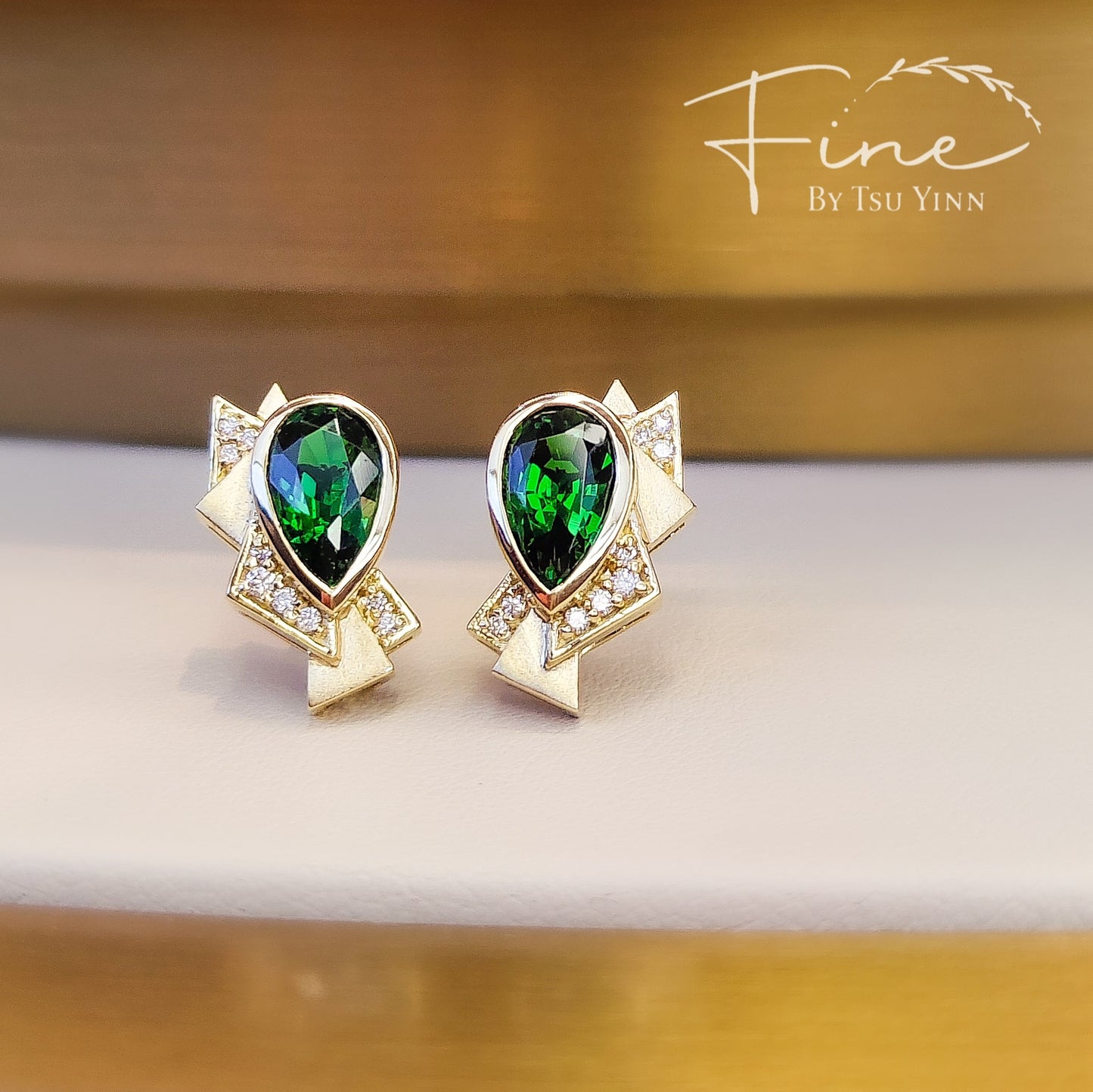 YG Tsavorite and Diamonds Fan Earrings