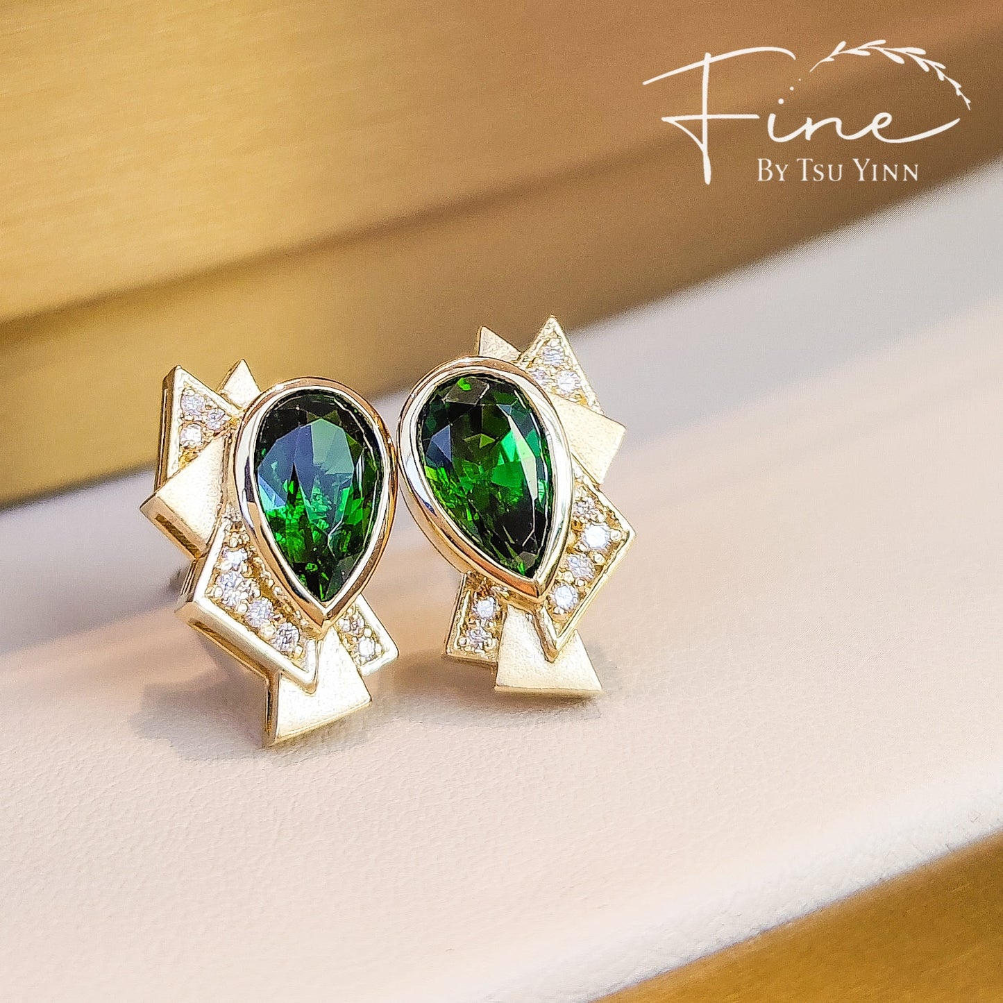 YG Tsavorite and Diamonds Fan Earrings