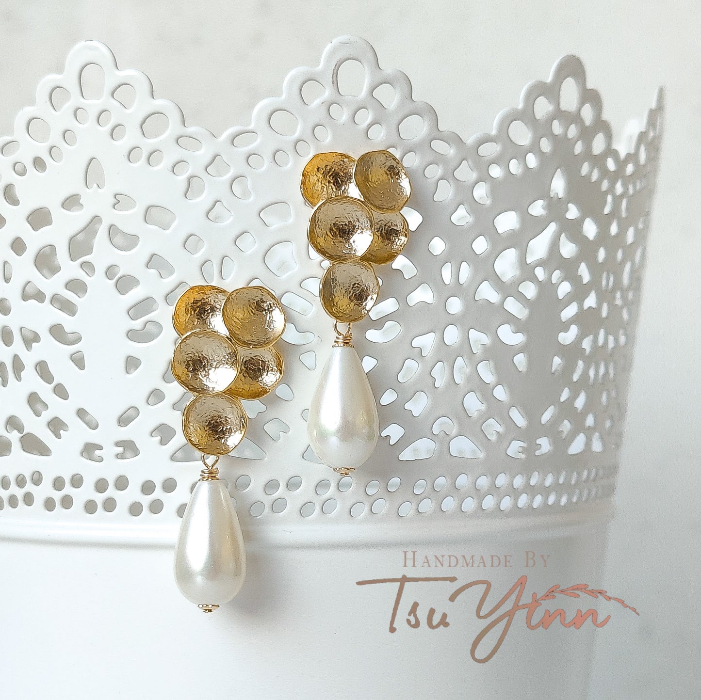 Maya Shell Pearl Earrings