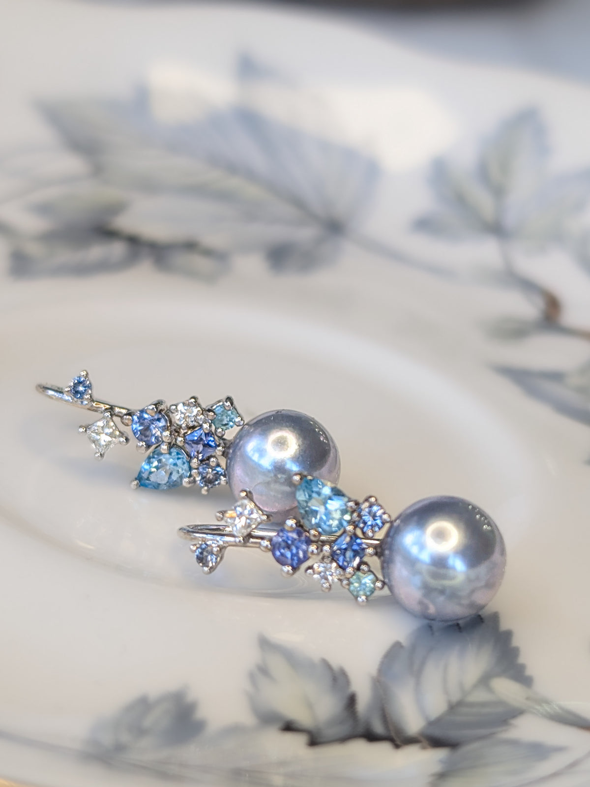 Akoya Pearl Messy Band Hook Earrings (Blue Hues)