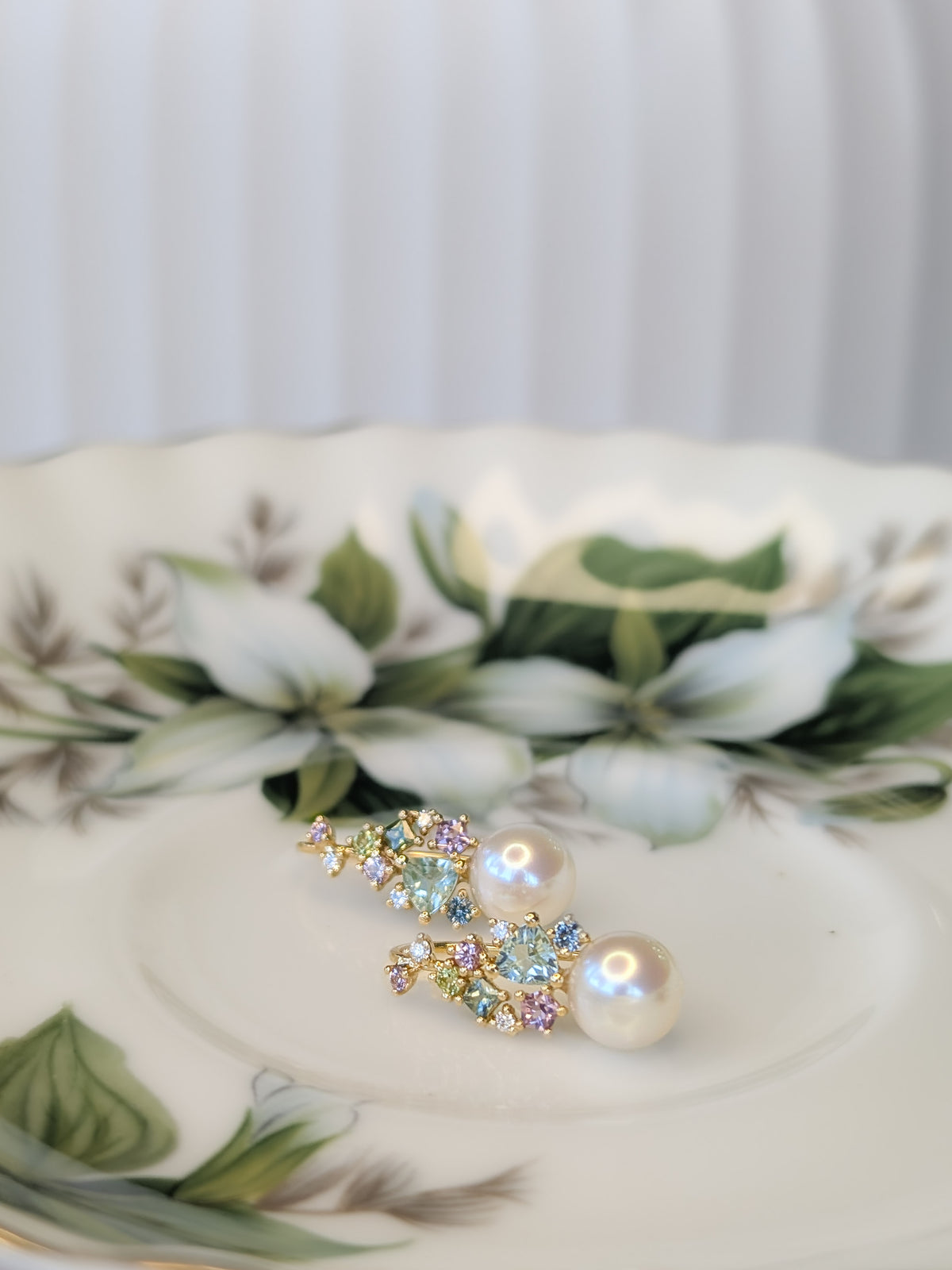 Akoya Pearl Messy Band Hook Earrings (Green Hues)