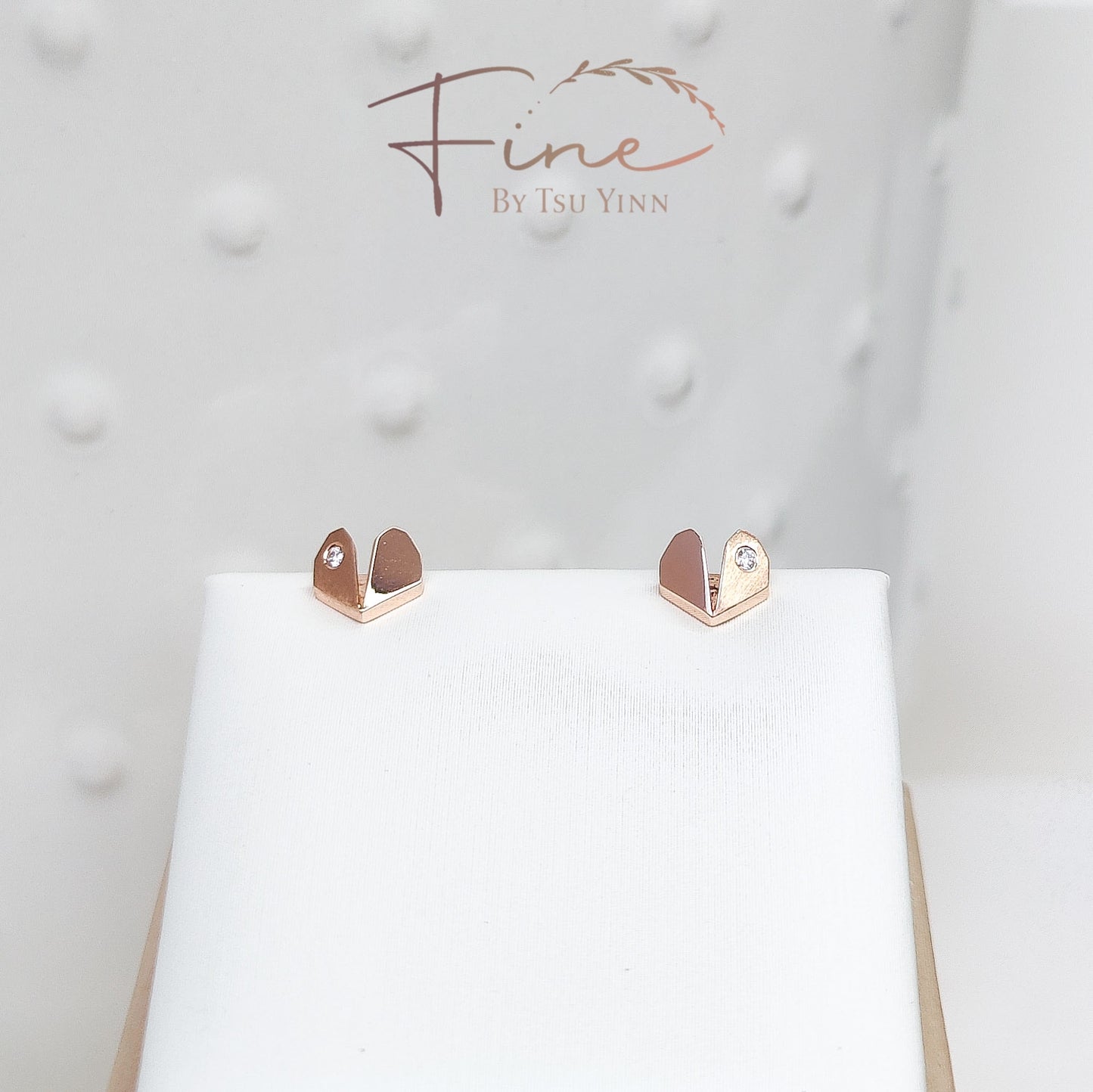 [Pre-order] Mini FBTY Origami Heart Studs