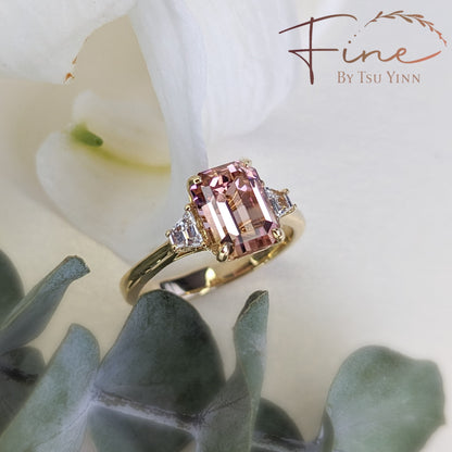 YG Sunset Tourmaline Ring with Trapezoid White Diamonds