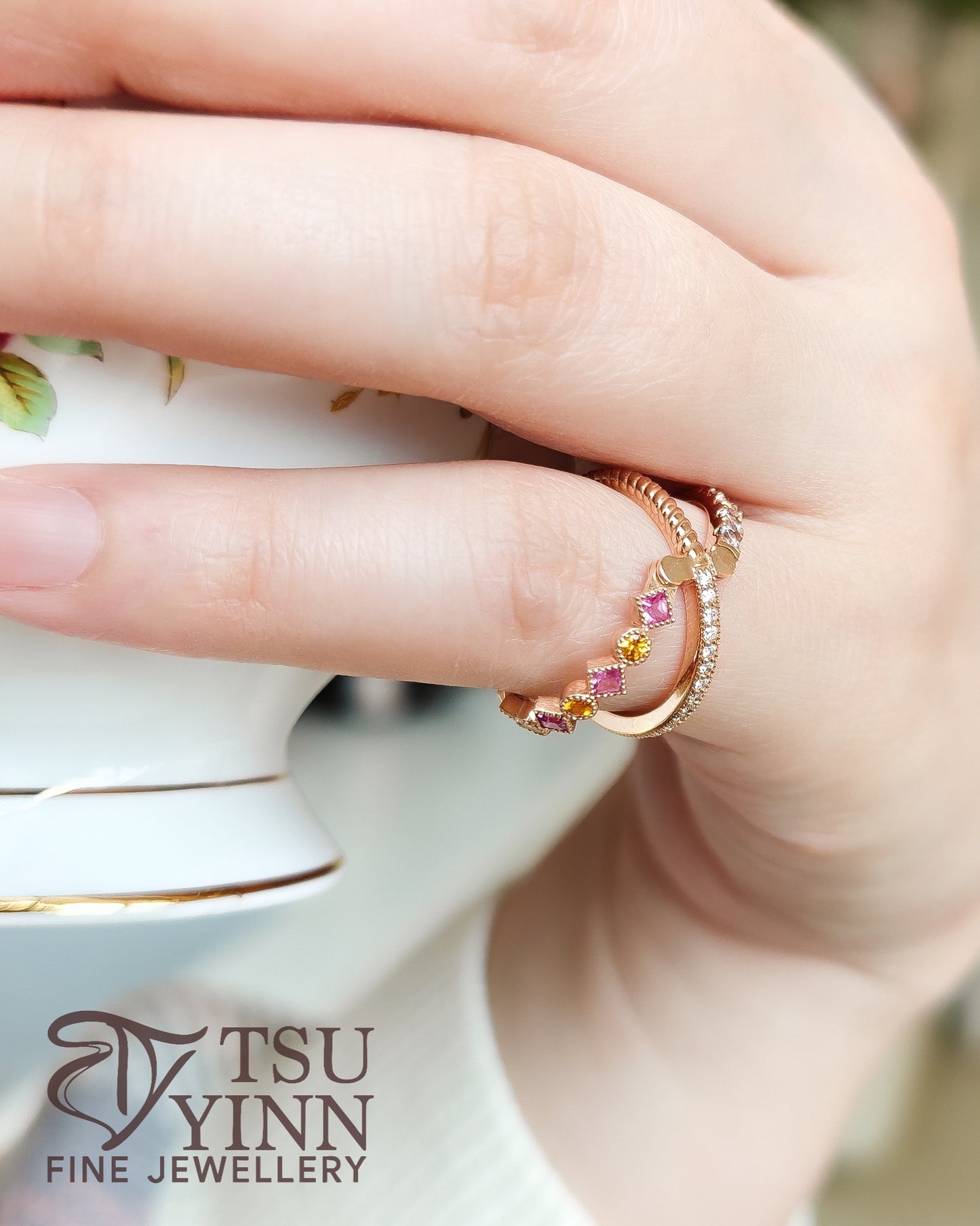 Swivel Ring with Spinels, Spessartite Garnets and Diamonds