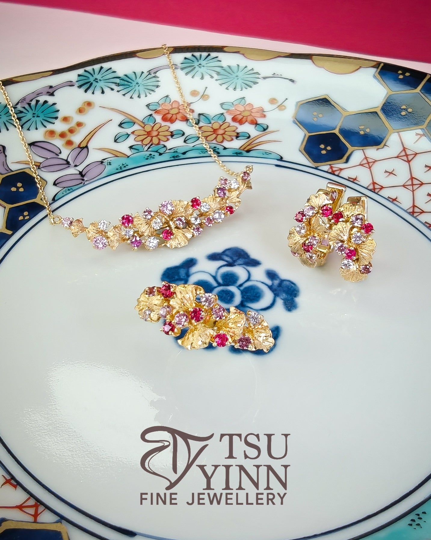 Noriko Ring in Yellow Gold