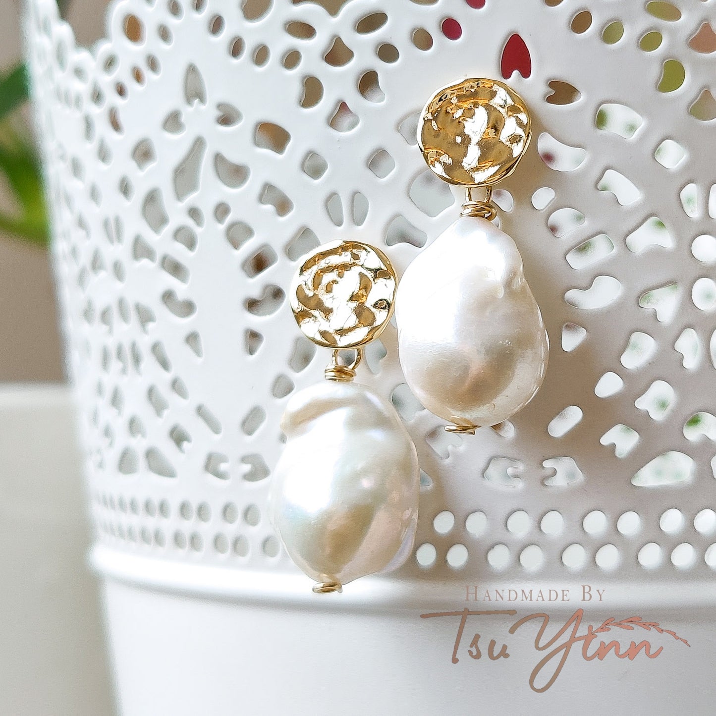 Hammered Circles White Baroque Pearl Earrings