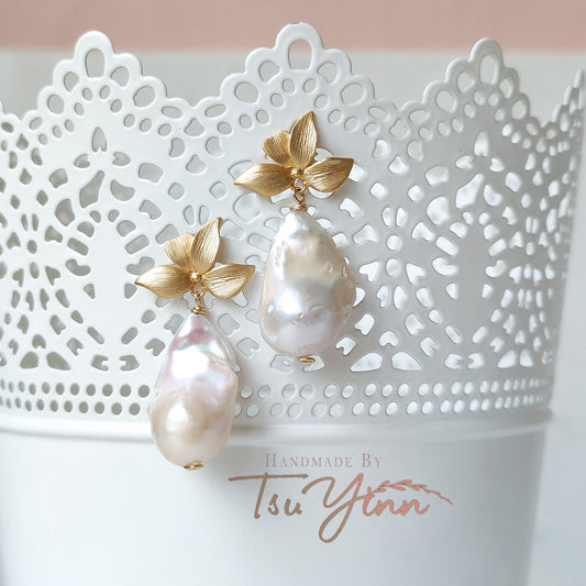 Joanne White Baroque Pearl Earrings