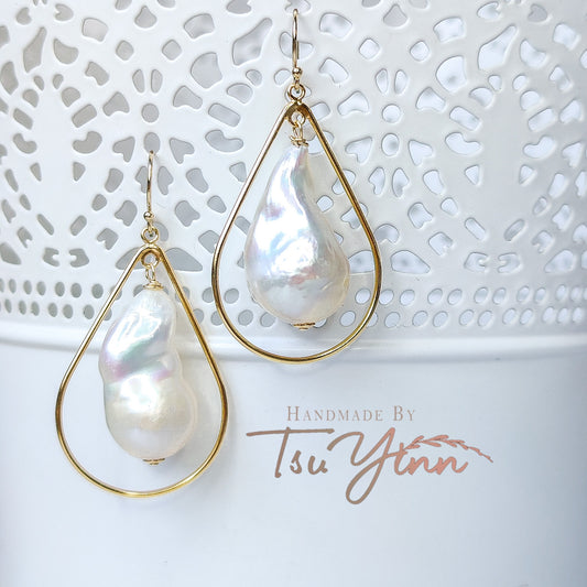 Tear Drop Frames White Baroque Pearl Earrings